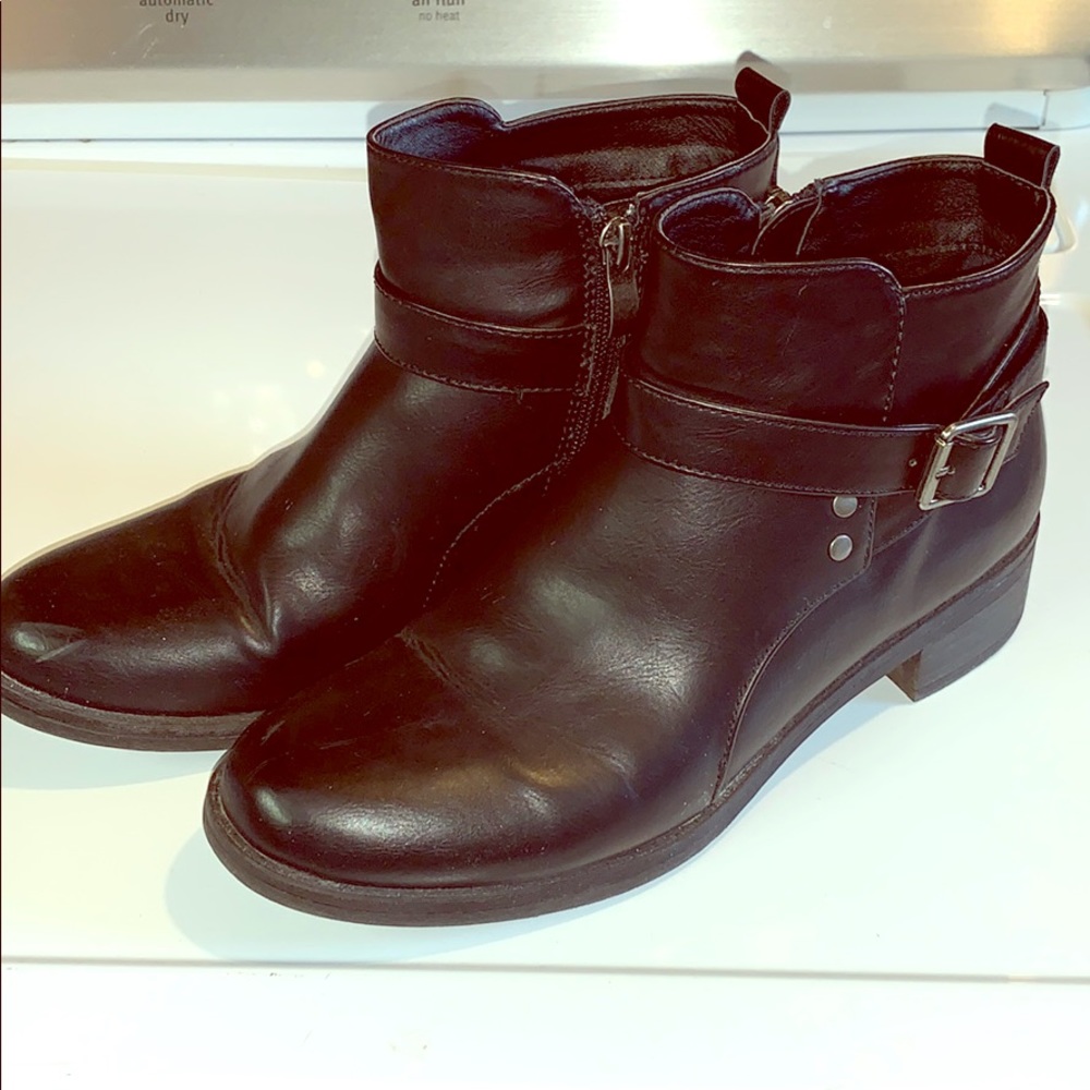 Black ankle booties